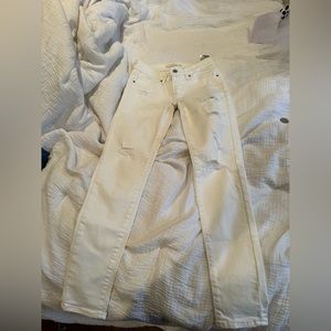 Levi’s 711 skinny jeans. White wash. Mid rise